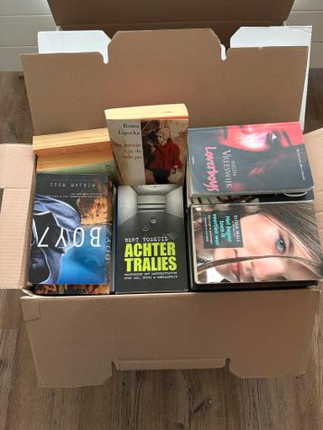 Verhuisdoos vol diverse boeken (ca. 40 stuks)