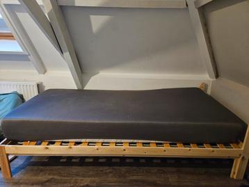 2x 1 persoons bed met matras