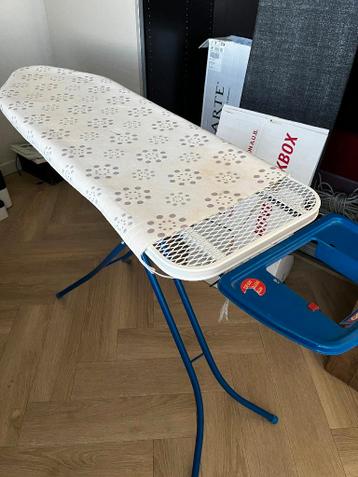 Strijkplank van Tomado