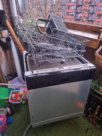 Gratis zanussi inbouw vaatwasser - zelf tillen