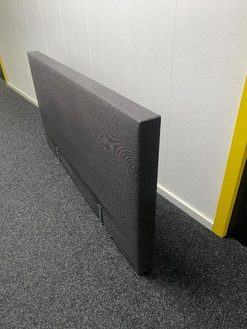 Headboard bed grijs GRATIS