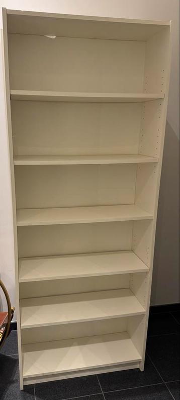 Gratis 2x IKEA Billy boekenkast wit af te halen