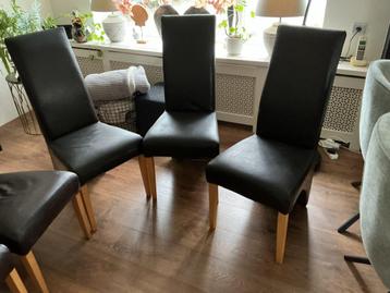 6 leren stoelen Gratis