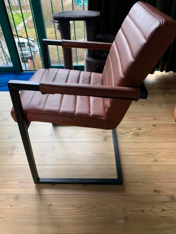 Gratis eetkamerstoel