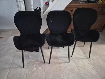 3 eetstoelen gratis