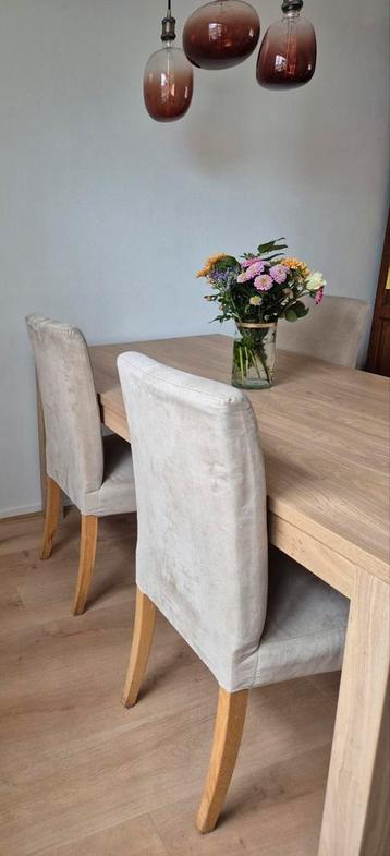 Mooie set van 4 beige stoelen - gratis