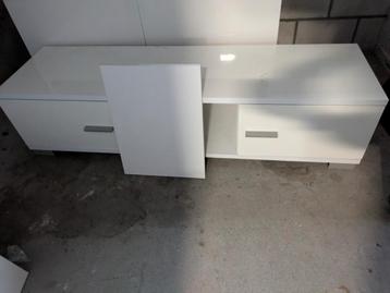 GRATIS wit hoogglans tv meubel