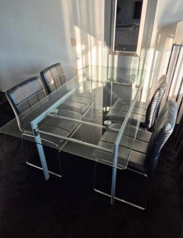 Gratis glazen eettafel met stoelen - 2 stoelen beschadigd