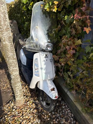 Snorscooter voor onderdelen of opknapper