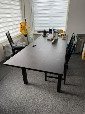 IKEA eettafel + 4-6 stoelen gratis