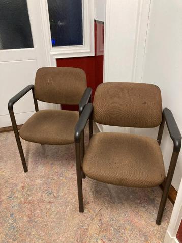 Bruine stoelen (5 stuks)