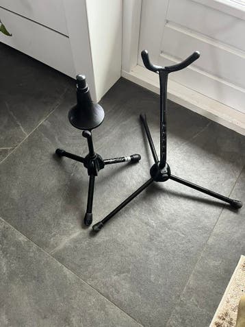 Trompet standaard en saxofoon standaard
