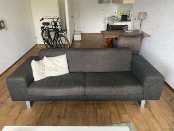 Antracietkleurige 2-2,5 zits bank - Gratis af te halen!