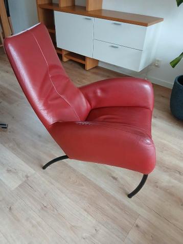 Aangeboden fauteuil, dames model