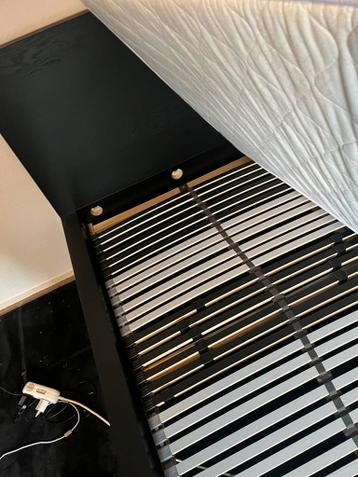 Ikea  Gratis! bed 1 jaar oud met lattenbodem en matras