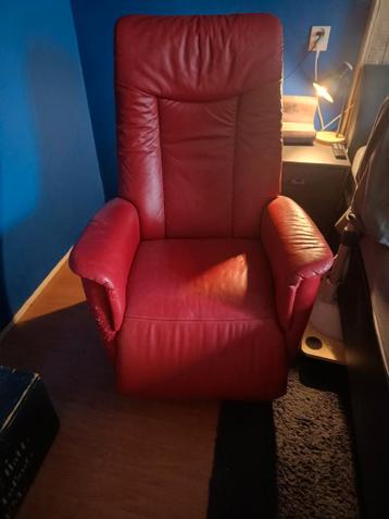 Goed werkende rode Relax stoel Gratis