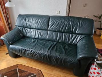 GRATIS! Leren bank met 2 fauteuils