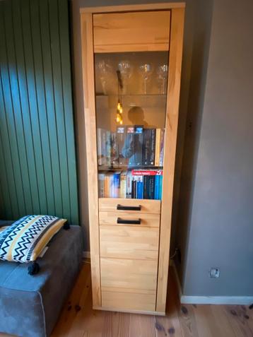Smalle vitrinekast