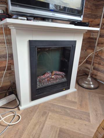 Elektrische haard met ombouw