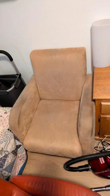 Leuks stoel fauteuil zandkleurige