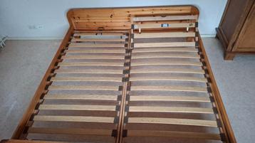 GRATIS: 2 bedden 200x100 inclusief verstelbare lattenbodem