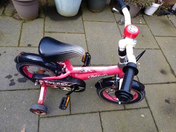 Rode kinderfiets met zijwieltjes 12 inch