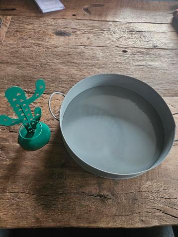 Gratis metalen dienblad