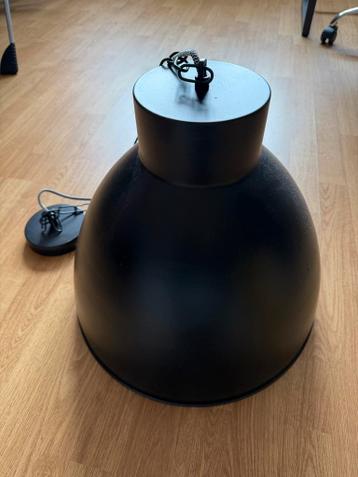 Lamp zwart gratis afhalen