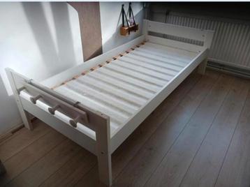 Lifetime bed, stevig, 90x200cm, +Kapstok