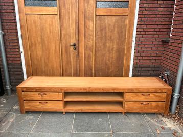 Massief houten TV meubel - 250cm breed