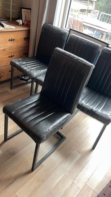 4 stoelen - gratis