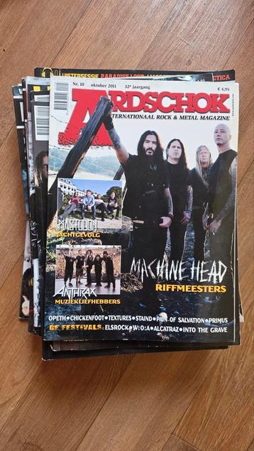 GRATIS stapel Aardschok en Rock Tribune