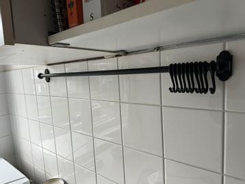 Rail met haakjes - gratis op te halen