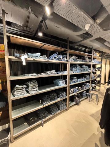 Gratis ophalen: Stalen rekken