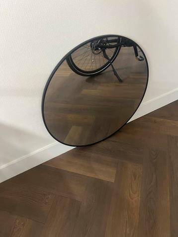 Stijlvolle ronde spiegel