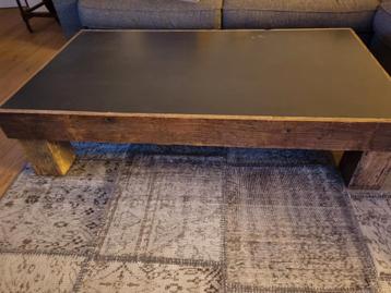 Salontafel 1.60 lang en 90 breed.