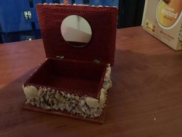 Leuk sieradenkistje met schelpen