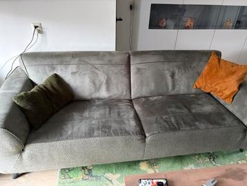 Gratis: 3zits bank van Xooon - moderne donkergroene bank