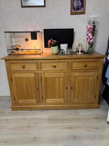 Grenen dressoir met deuren en lades