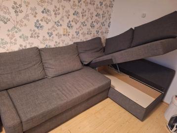 Ikea hoekbank met opbergruimte en kussens