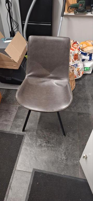 Set van 6 grijze stoelen