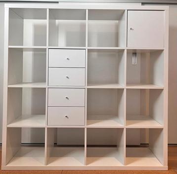 Gratis ophalen. Grote witte kast met lades en deuren