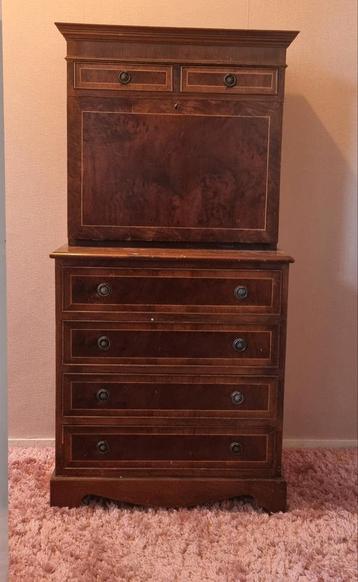 Mooie secretaire- gratis op te halen