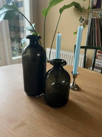 2 vazen (IKEA); gratis af te halen in utrecht