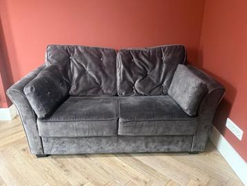 Gratis grijze 2-zits bank