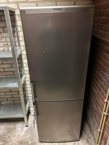 Siemens Koelkast met Vriezer afhalen dinsdag 24 februari!