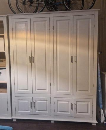 Grote witte kledingkast - Gratis ophalen woensdag/vrijdag