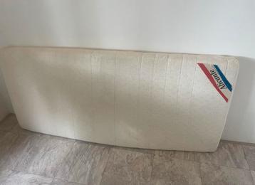 Matras - Zo goed als nieuw