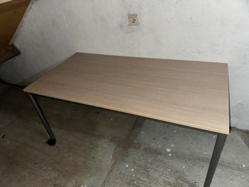 Bureau met wielen - Praktisch en functioneel