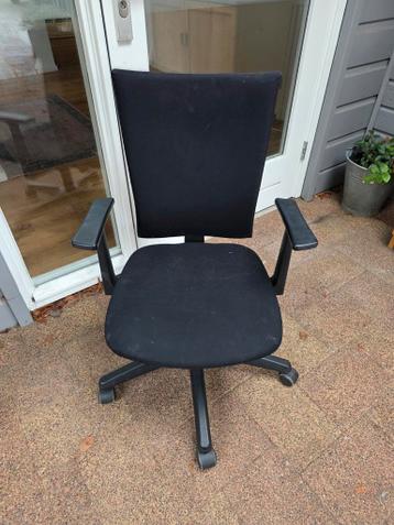 Gratis 2 bureaustoelen